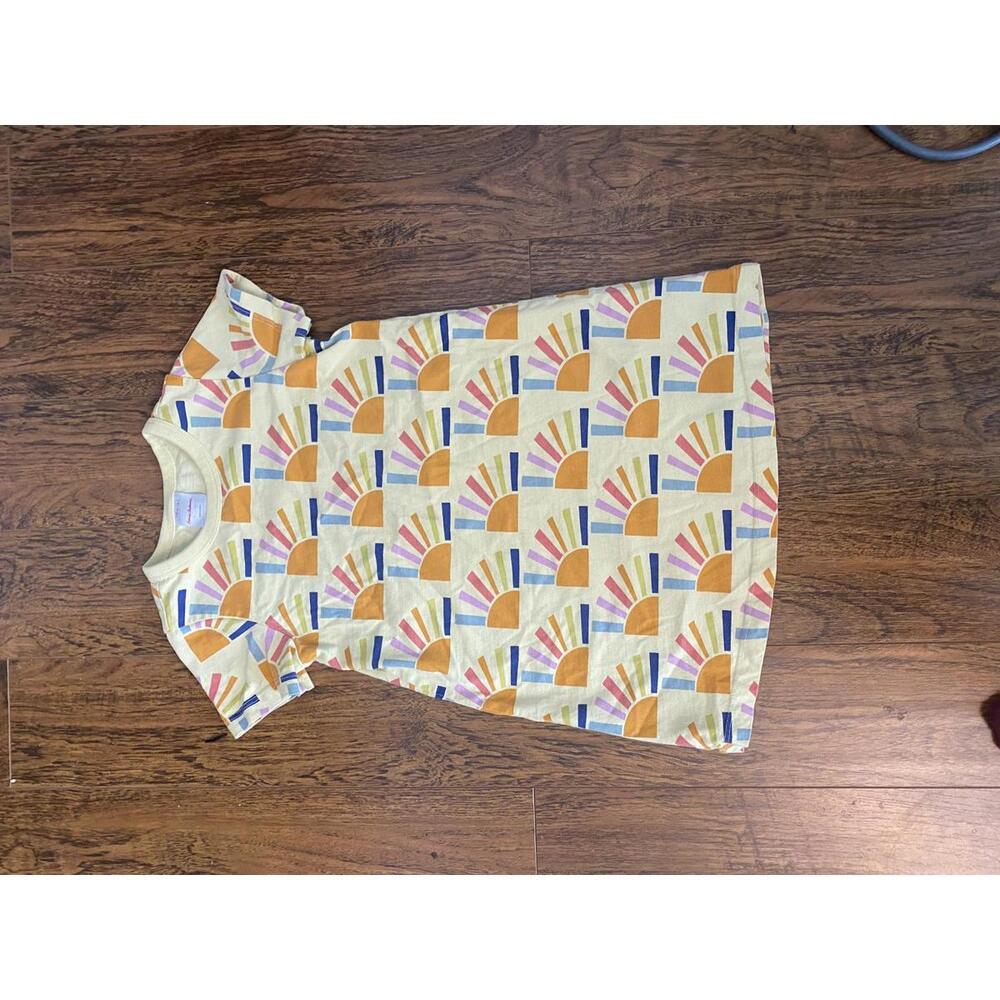 Unisex Kids' Short Sleeve Dress with Colorful Sun Pattern - Picture 3 of 8